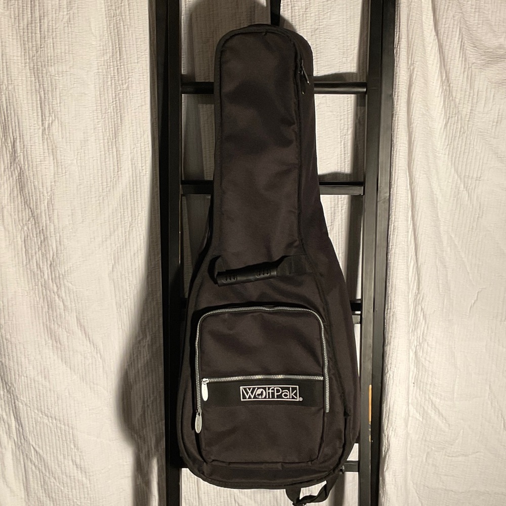 WOLFPAK Black Junior Guitar Gig Bag with Front Pocket